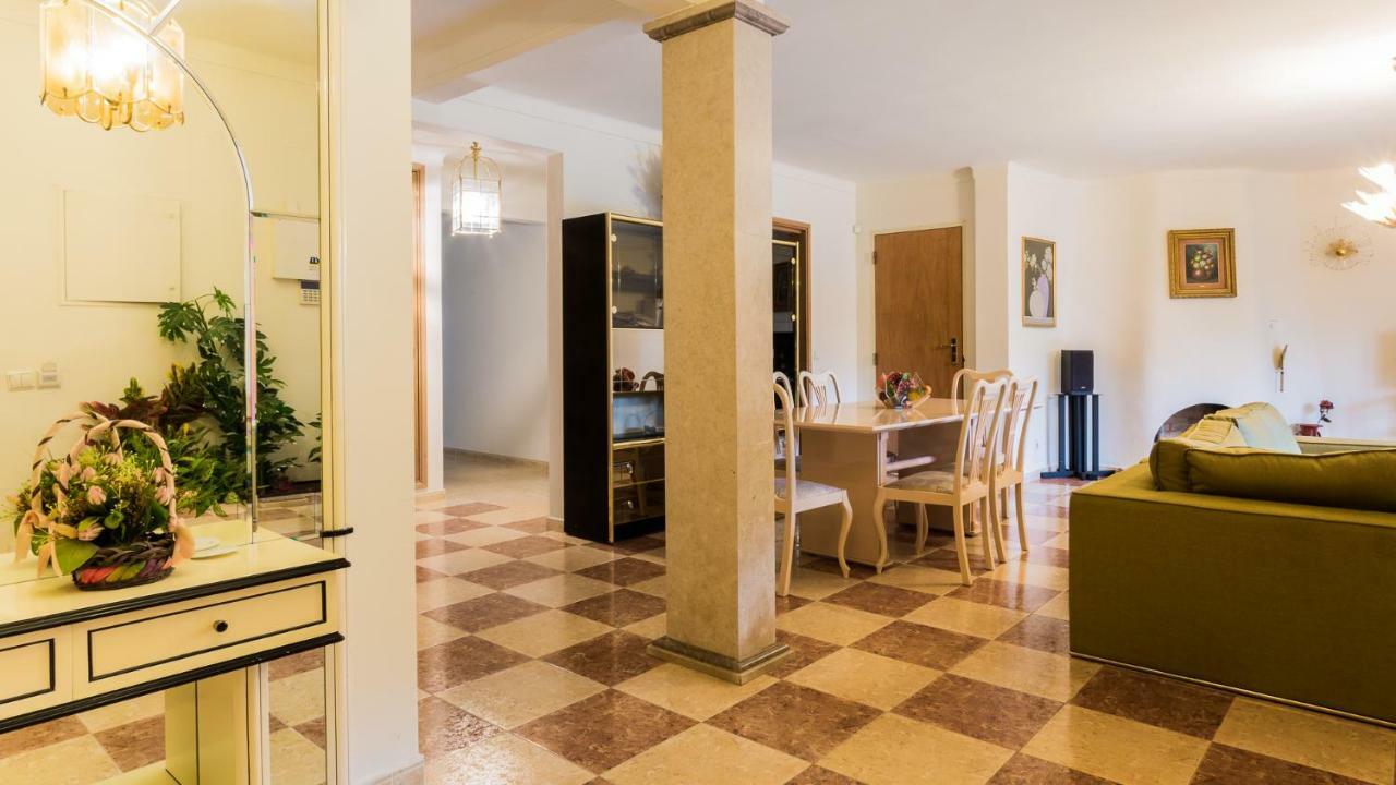Villa Girassol ヴィラモウラ エクステリア 写真